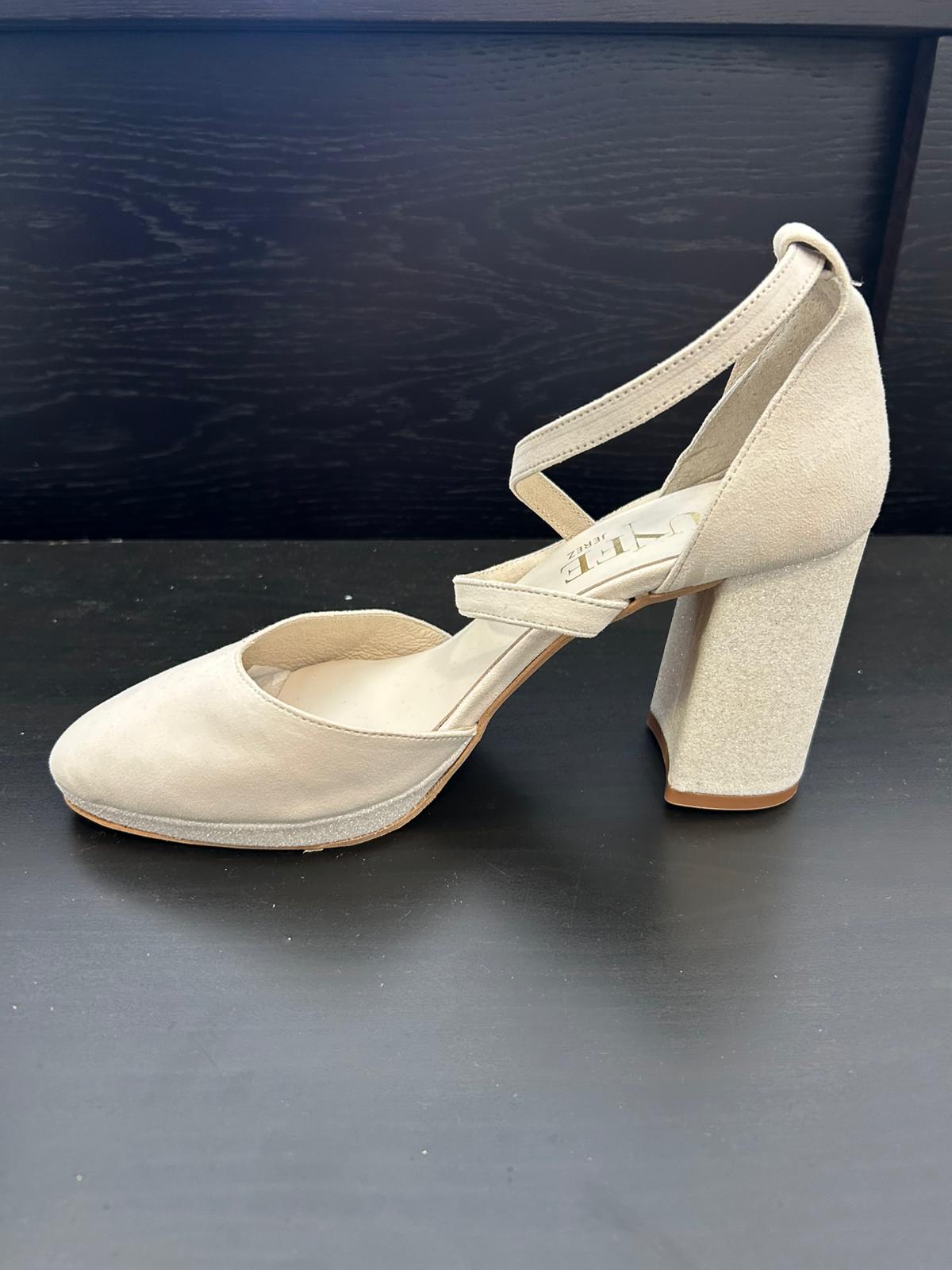 Ruyfe |Vestidos de Novia |Zapatos de Novia |